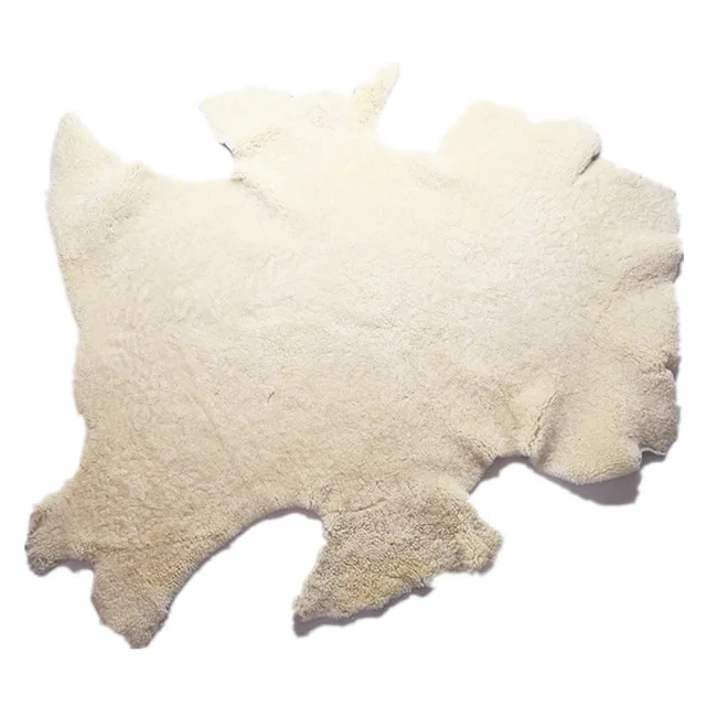 Curly sheepskin garment lining