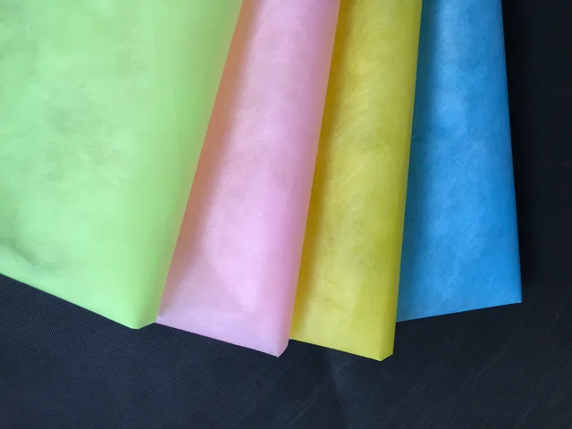 Packaging non-woven fabric, flower package