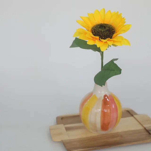 Ceramic vase Wholesale Modern Decoration sunflower Ceramic Body Face Vase For Flower