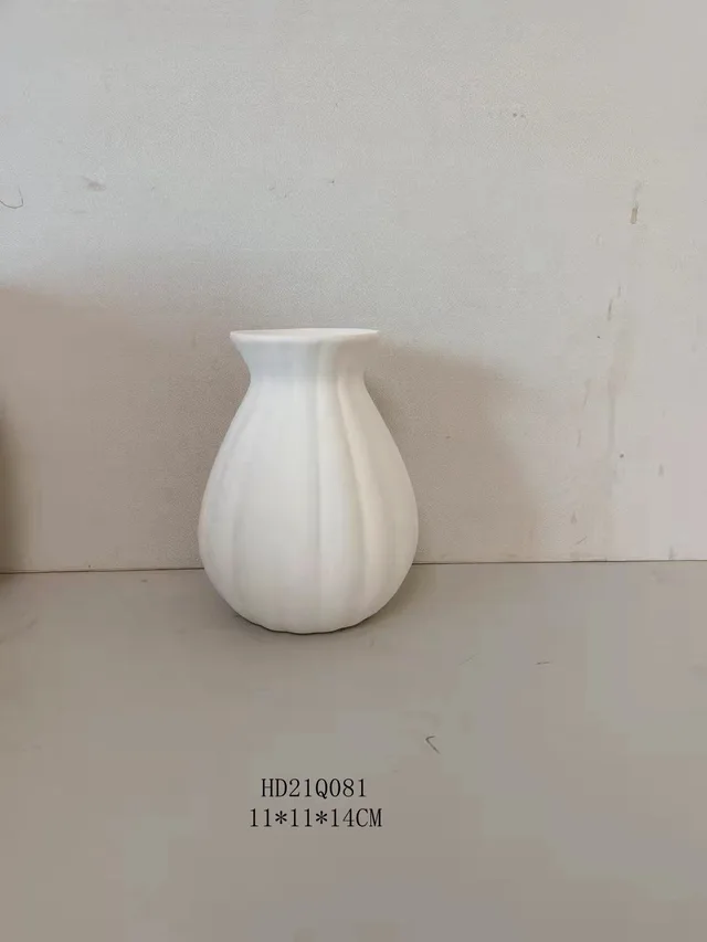 Newest design line ceramic vase