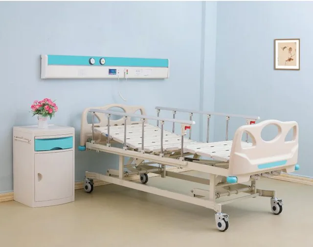 Manual three function hospital bed