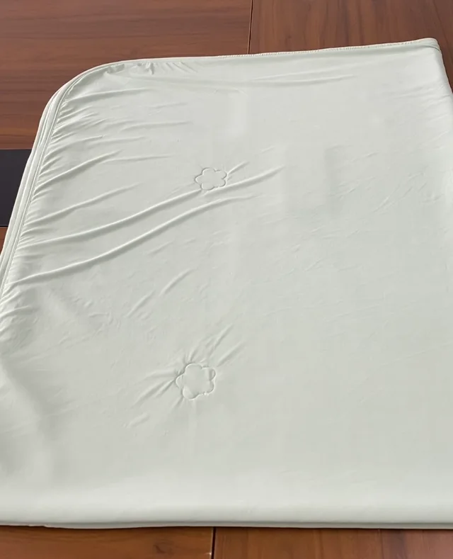 Quilting cooling quilt