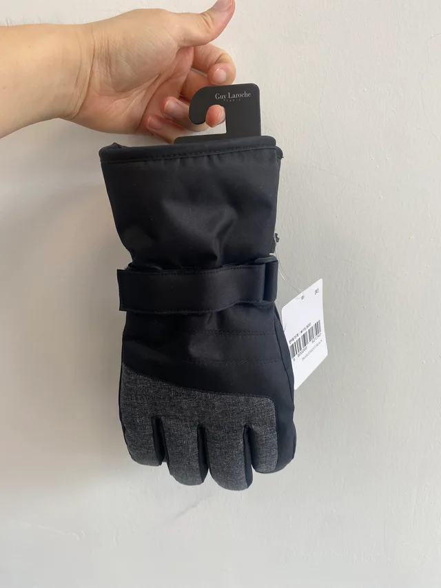 Winter gloves