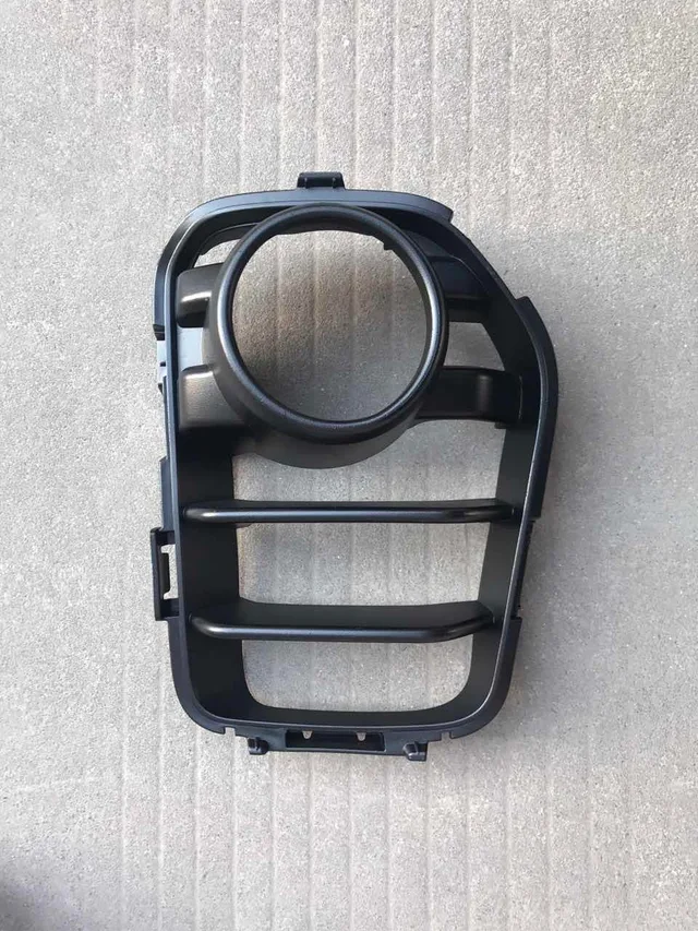 Nv350-360 Fog Lamp Cover