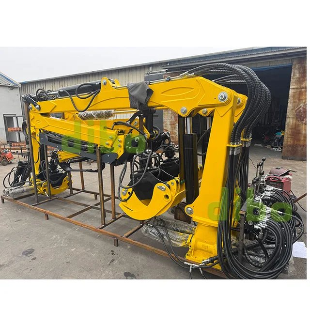 DIBO 6.5-meter hydraulic boom and 10-ton trailer ，forestry grapple