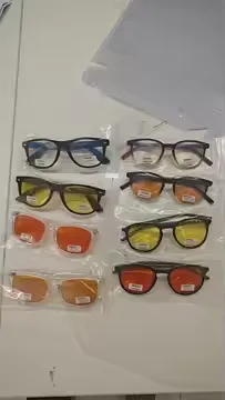 Blue light blocking glasses