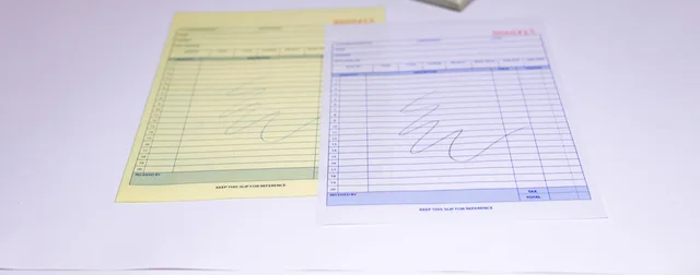 Carbonless paper