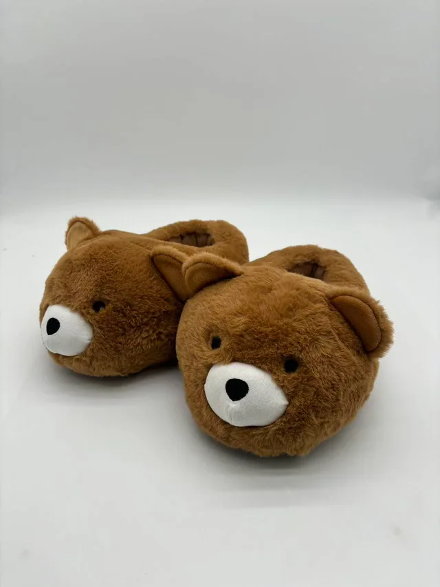 Animal-patterned indoor shoes
